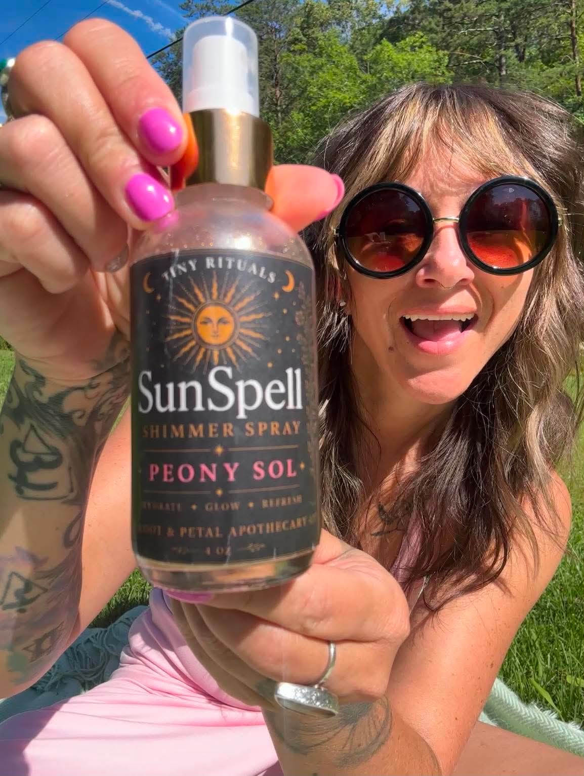 Rose Hydrosol Shimmer Elixer w/ Collagen Peptides & Hyurlonic Acid